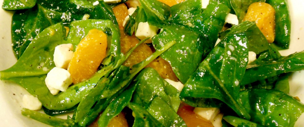 spinach salad with feta cheese and mandarins