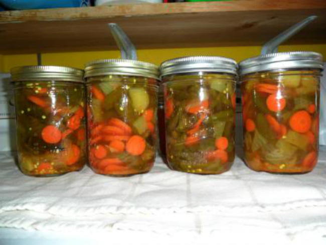pickled jalapenos with onion and carrots